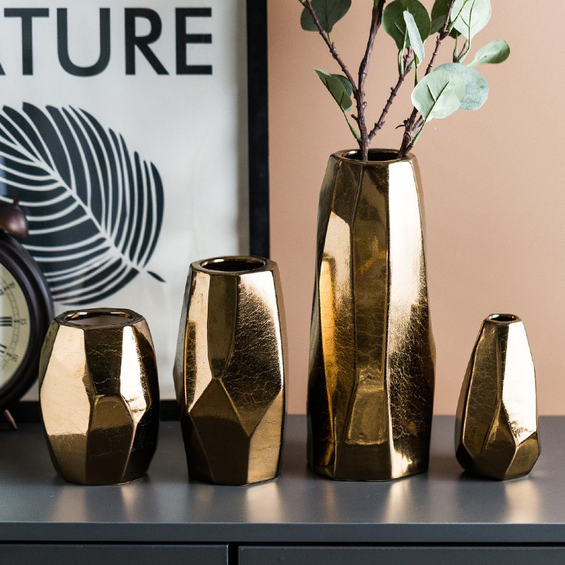 Huafu Nordic Light Luxury Gold Geometric Irregular Vase, European and American Electroplated Ceramic Dry Flower Decoration