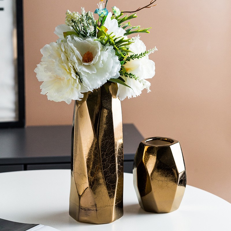 Huafu Nordic Light Luxury Gold Geometric Irregular Vase, European and American Electroplated Ceramic Dry Flower Decoration