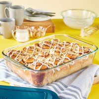 Pyrex Deep 9x13-Inch Glass Baking Dish with Lid, Deep Casserole Dish, Glass Food Container, Oven, Freezer and Microwave Safe, Clear Container 2pc Baking Set