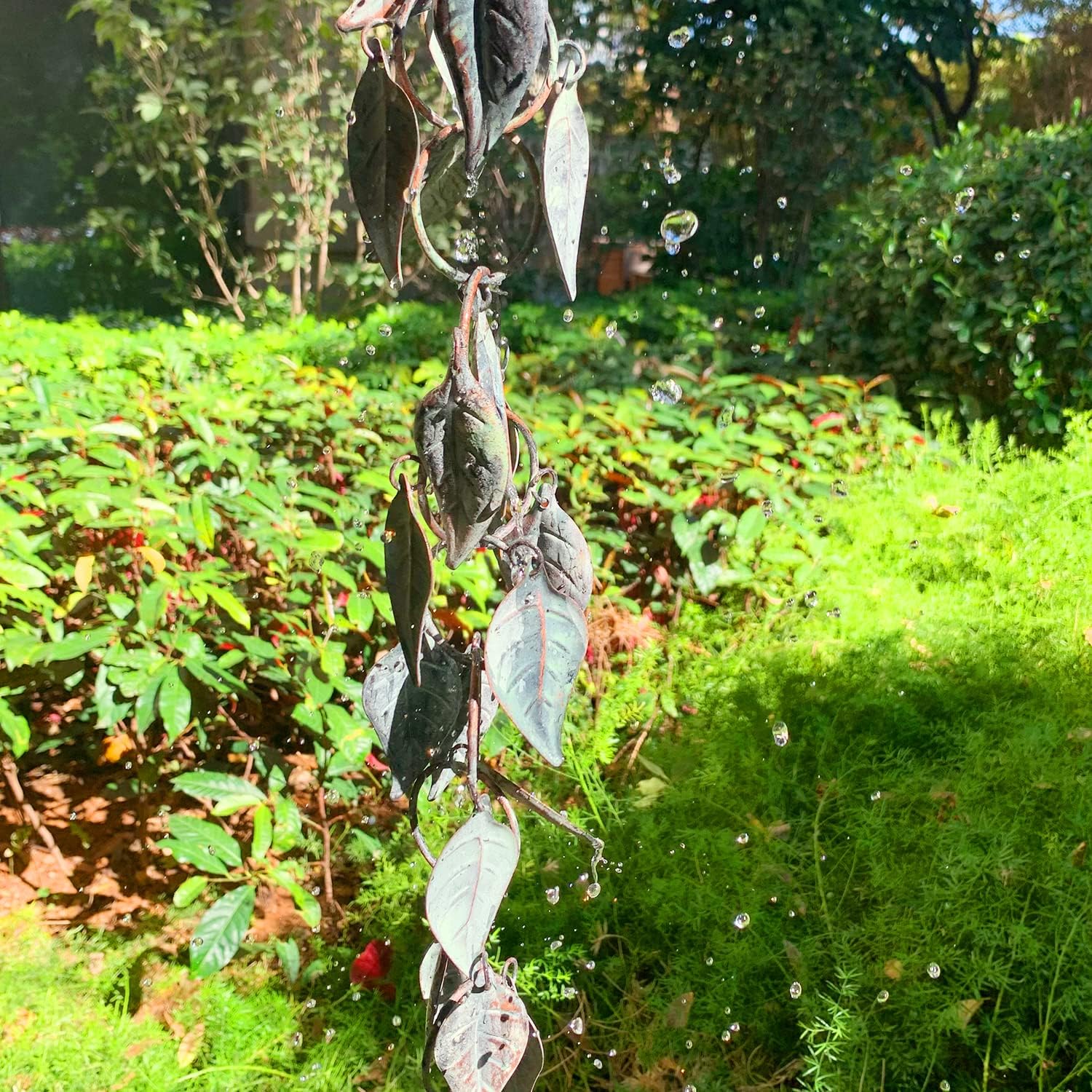 8.5 FT Rain Chain, Rain Chains for Gutters, Metal Rain Chain Downspouts, Circle with Leaves Rain Gutter Chains, Metal Rain Catcher for Outside, Decorative Your House and Garden, Verdigris Leaves Verdigris