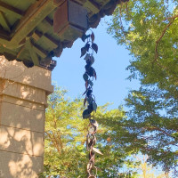 8.5 FT Rain Chain, Rain Chains for Gutters, Metal Rain Chain Downspouts, Circle with Leaves Rain Gutter Chains, Metal Rain Catcher for Outside, Decorative Your House and Garden, Verdigris Leaves Verdigris