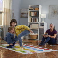 Hasbro Twister Party Classic Board Game for 2 or More Players,Indoor and Outdoor Game for Kids 6 and Up,Packaging May Vary Standard Packaging
