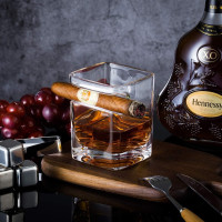 YouYah Cigar Whiskey Glasses with Cigar Holder-Set of 2,Cigar Accessories,Crystal Whisky Glass Set with Indented Cigar Rest,Premium Rocks Glass,for Brandy,Cocktail,Vodka,Bourbon,Gifts for Men(9.5oz) Square