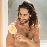 GranNaturals Bath & Shower Dry Skin and Body Sisal Brush | Naturals Fibers to Improve Blood Circulation, Exfoliate Skin, and Reduce Cellulite