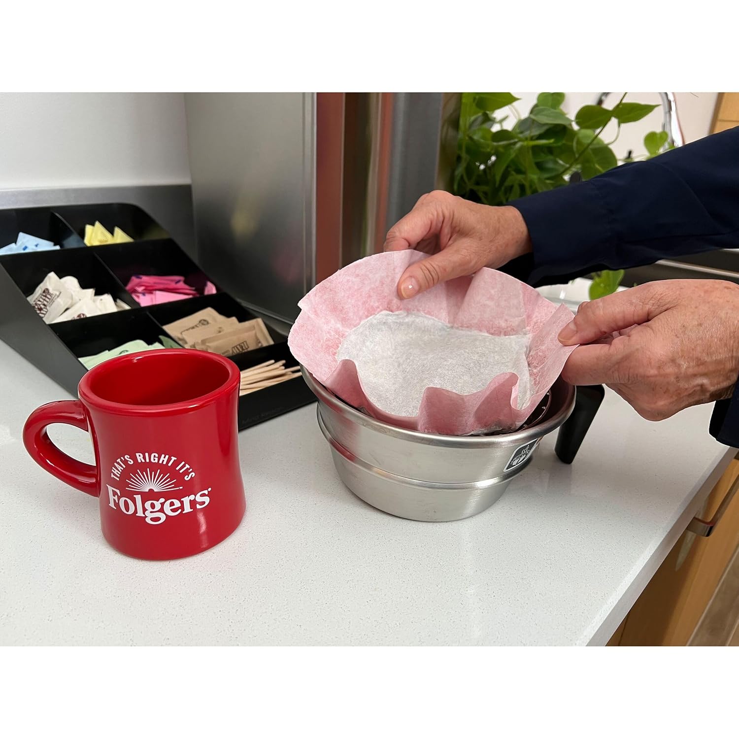 Folgers Classic Roast Medium Roast Ground Coffee, 40-1.05 Ounce Filter Packs Classic Roast 1.05 Ounce (Pack of 40)