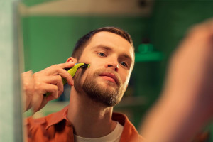 Philips OneBlade 2 Stainless Steel Replacement Blades for Face, Compatible with All OneBlade Beard Trimmers, Body Groomers, Electric Razors (Model QP220/50) [OLD] QP220/50