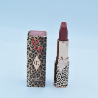 Charlotte Tilbury Hot Lips 2 Glowing Jen Limited Edition