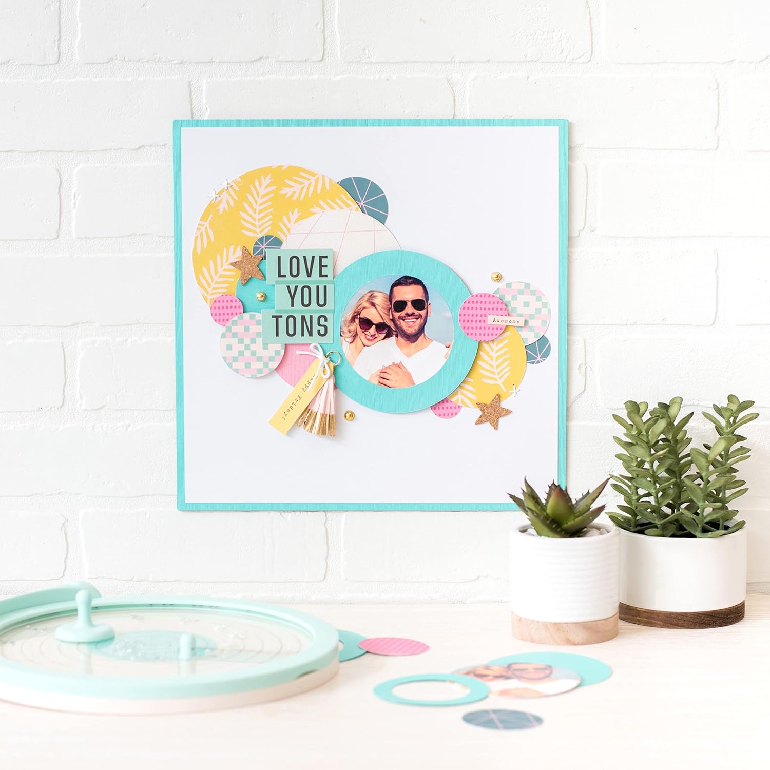 We R Memory Keepers Circle Spin & Trim Tool, Includes Circle Maker Tool & Two Replacement Blades, Rotates 360 Degrees,1 Inch to 8 Inch Circles