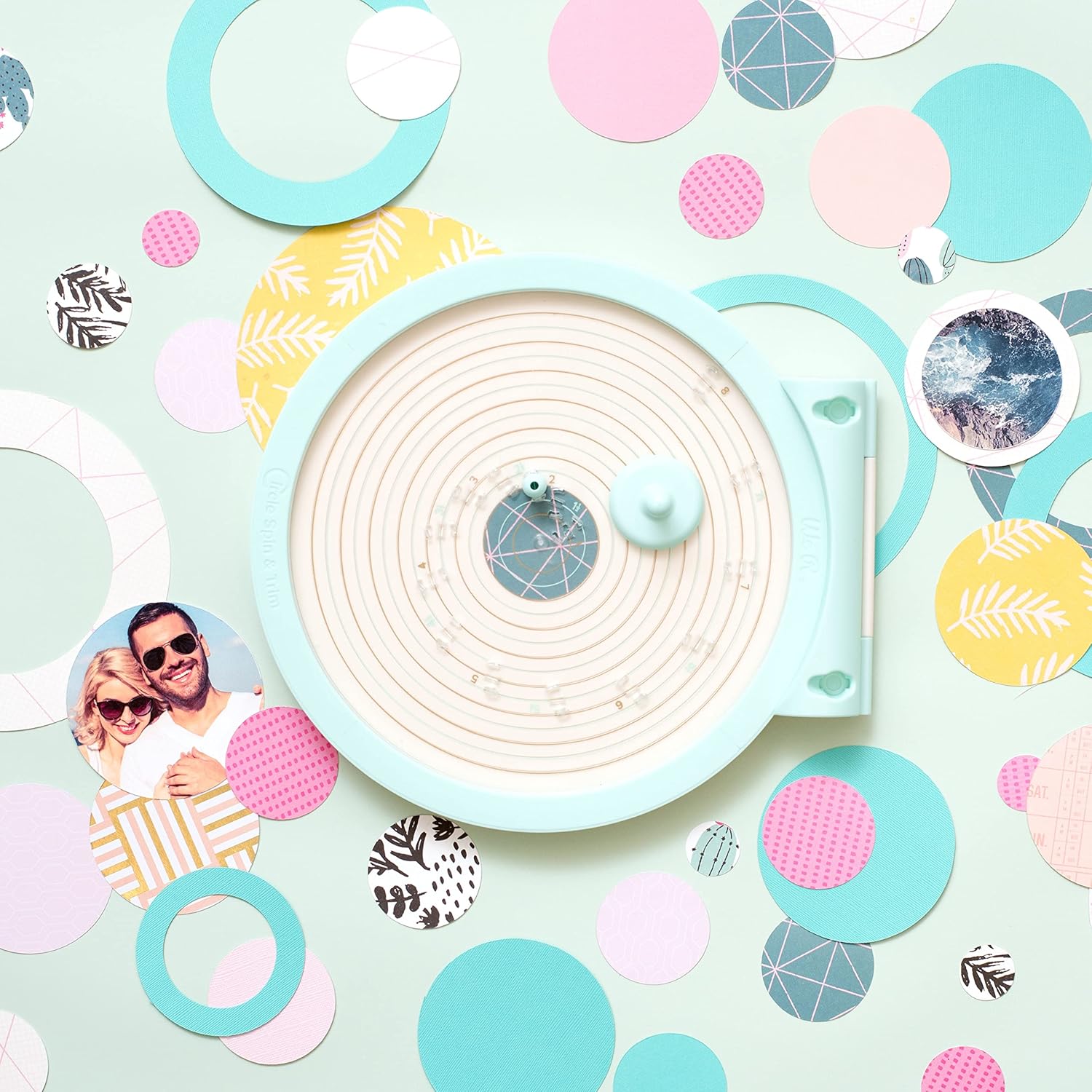We R Memory Keepers Circle Spin & Trim Tool, Includes Circle Maker Tool & Two Replacement Blades, Rotates 360 Degrees,1 Inch to 8 Inch Circles