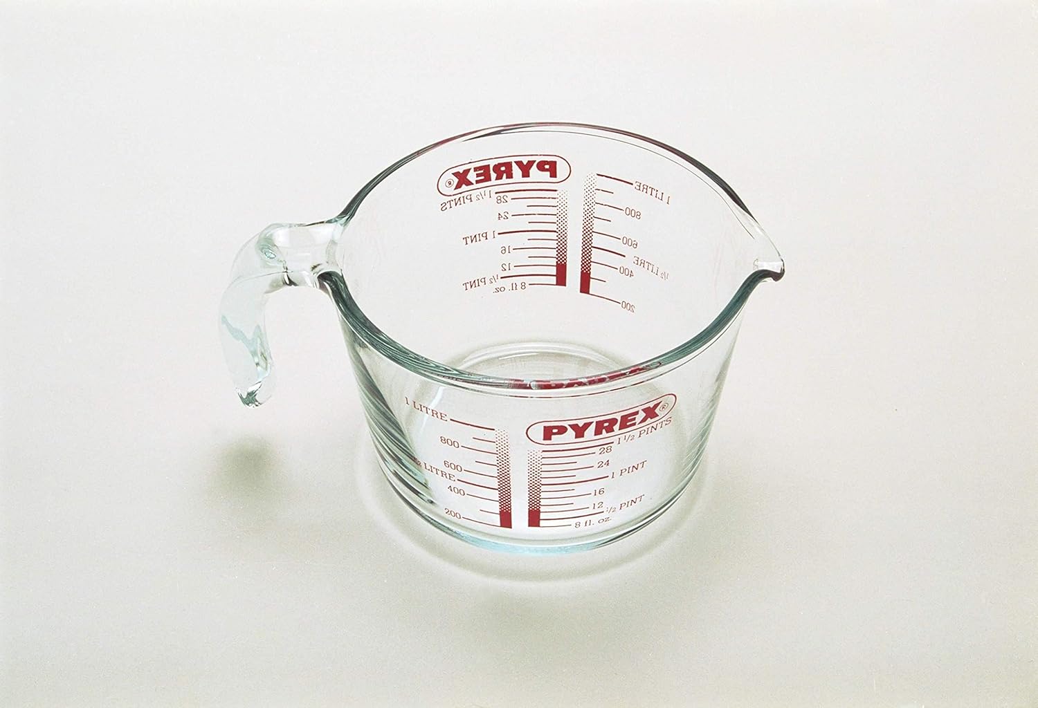 Pyrex Glass Measuring Jug