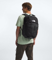 THE NORTH FACE Surge Commuter Laptop Backpack | Daypack with Water Repellent Finish, 16