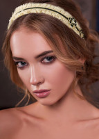 Pearl Hairband for Women, Fashion Decorative Headband with Jeweled Designer Beads, 1 Pack