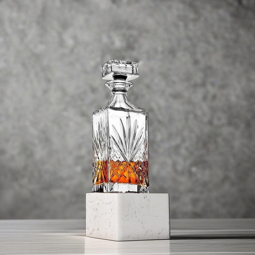 Godinger Dublin Whiskey Decanter, Liquor Decanter, Alcohol Decanter, Beer Decanter, 750ml Clear 25.4 Ounces