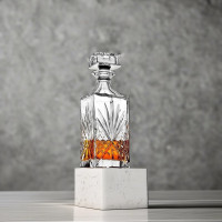 Godinger Dublin Whiskey Decanter, Liquor Decanter, Alcohol Decanter, Beer Decanter, 750ml Clear 25.4 Ounces
