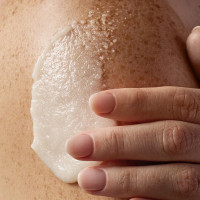 Tree Hut Vanilla Shea Sugar Exfoliating & Hydrating Body Scrub, 18 oz