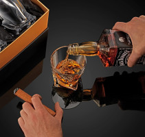 Venero Crystal Whiskey Glasses, Set of 4 Bourbon Glasses in Luxury Satin-Lined Gift Box - 10 oz Scotch Glass Tumblers - Rocks Glasses for Drinking Bourbon, Scotch Whisky, Cocktails, Cognac