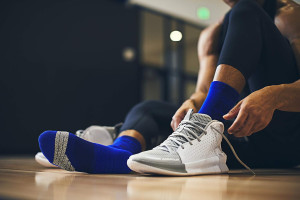 Under Armour womens Playmaker Mid-crew Socks, 1-pair X-Large Red/Cardinal