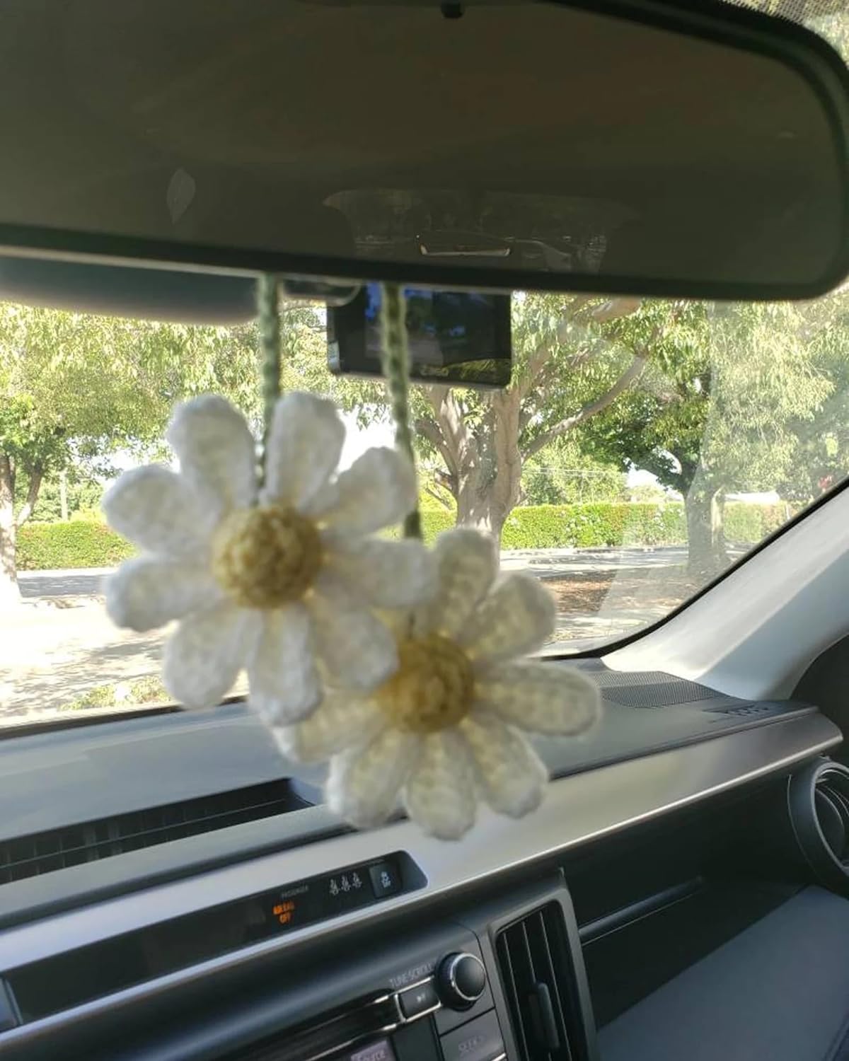 Cute Gifts Pink Car Decor Accessories for Women Teens, 6pcs Car Scent Air  Fresheners Vent Clips, Girly Daisy Flower Decorations Interior Aesthetic