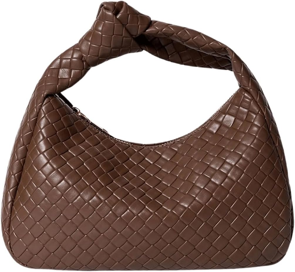 【関税＆送料込み】Bottega Veneta Handbag Bottega Veneta Loop Baguette Bag in Black & Gold | FWRD