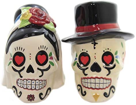 Ebros Day of The Dead Salt & Pepper Shakers Skeleton Couple Bride & Groom Set