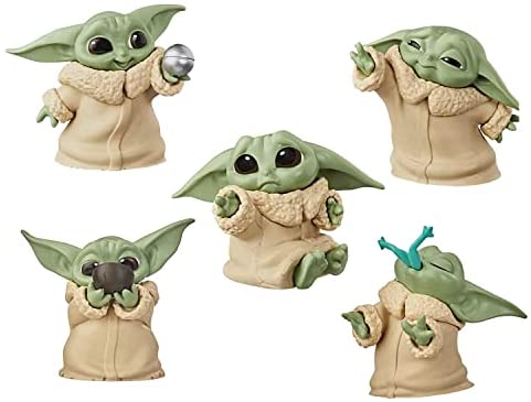  RoomMates RMK4805SCS Baby Yoda Grogu Illustrated Peel