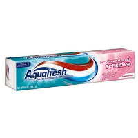 Aquafresh Sensitive Maximum Strength Toothpaste 5.6 Oz (Pack of 6) : Beauty